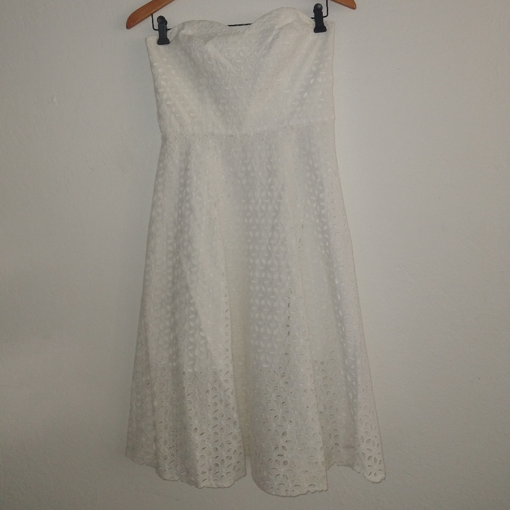 NWT ANN TAYLOR Strapless White Floral Eyelet Midi Dress - Picture 3 of 8